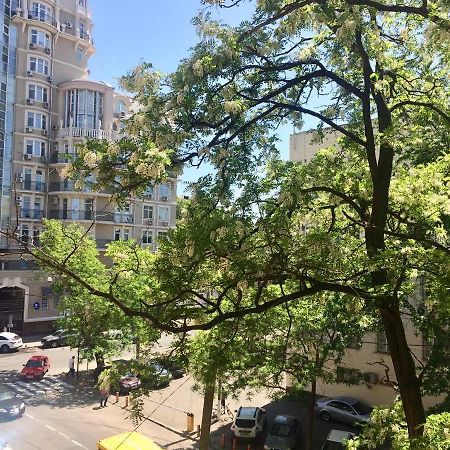 2-Kh Kom-Ia Kvartira V Tsentre Odessy Odessa Luaran gambar
