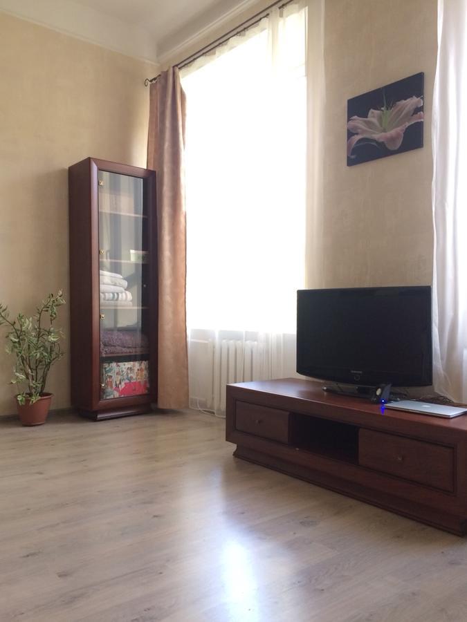 2-Kh Kom-Ia Kvartira V Tsentre Odessy Odessa Luaran gambar